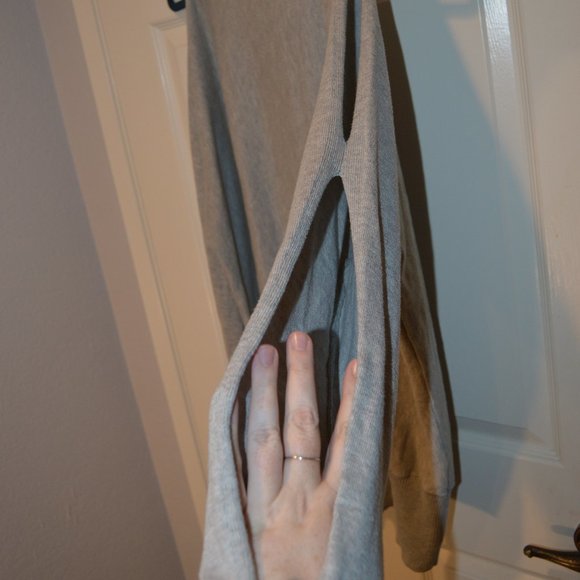 Grey Open Sleeve Sweater (Size 22/24) - Picture 6 of 6
